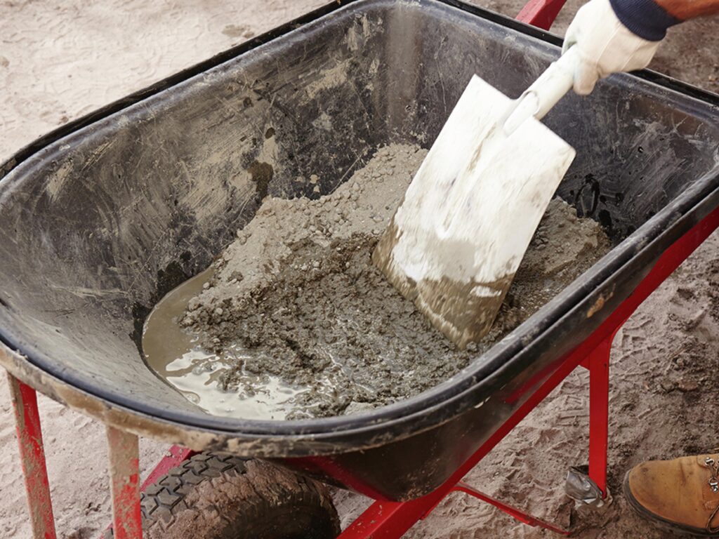 How To Mix Concrete In a Wheelbarrow