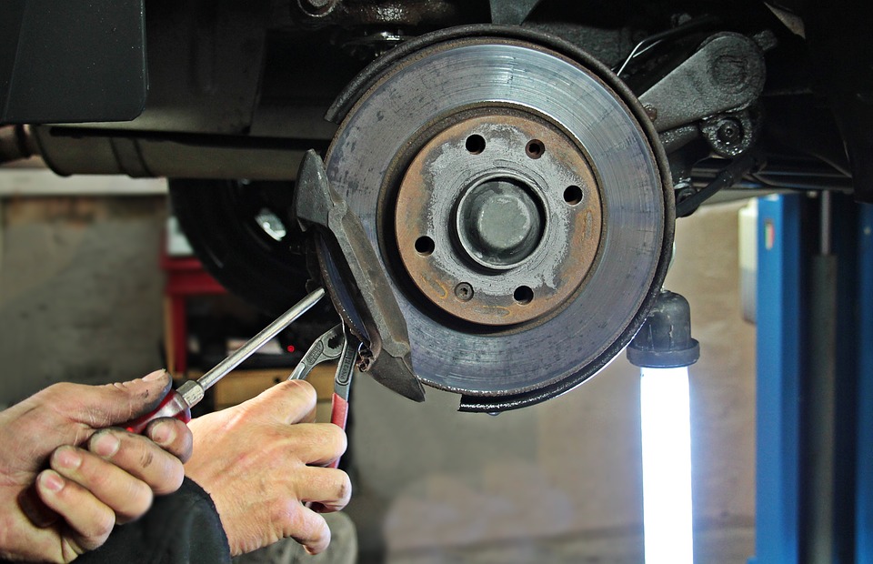 How Do You Know If You Need Your Brakes Serviced?